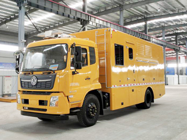 搶險(xiǎn)救援車